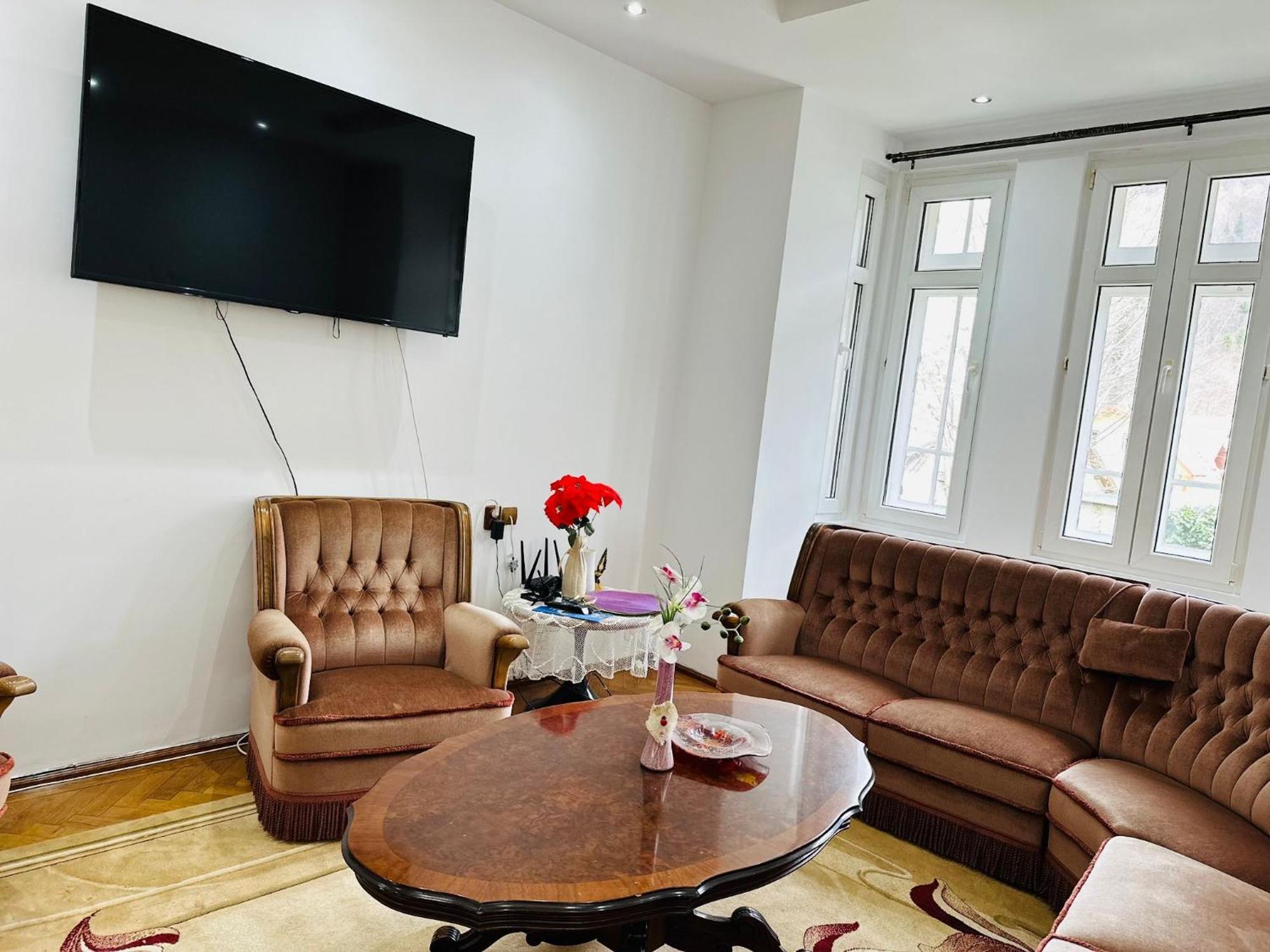 Rapsodia Sinaia Bed & Breakfast Exterior photo